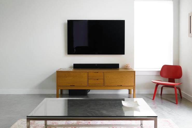 small tv unit anakie